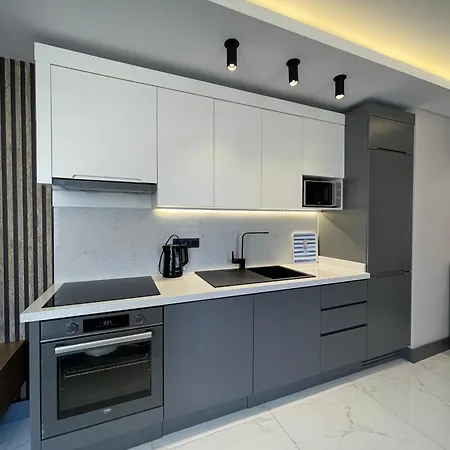 Sa Apartments! 500m To The Cleopatra Daire *