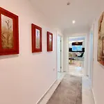 Apartment Sa Apartments! 2bd Flat 400m To The