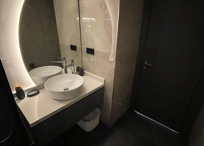 Sa Apartments! 2bd Flat 400m To The