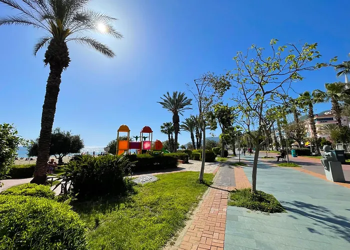 Sa Apartments! 2bd Flat 400m To The