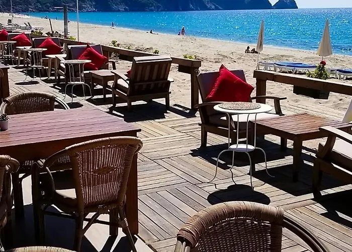 Sa Apartments! 2bd Flat 400m To The