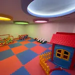דירה Sa Apartments! 2bd Flat 400m To The אלאניה