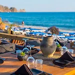 דירה Sa Apartments! 2bd Flat 400m To The